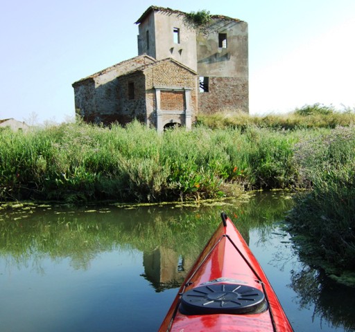 Nelle Valli di Comacchio in canoa